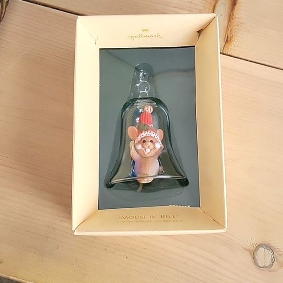 Hallmark Vintage "Mouse in Bell" Keepsake Ornament - Picture 4 of 5